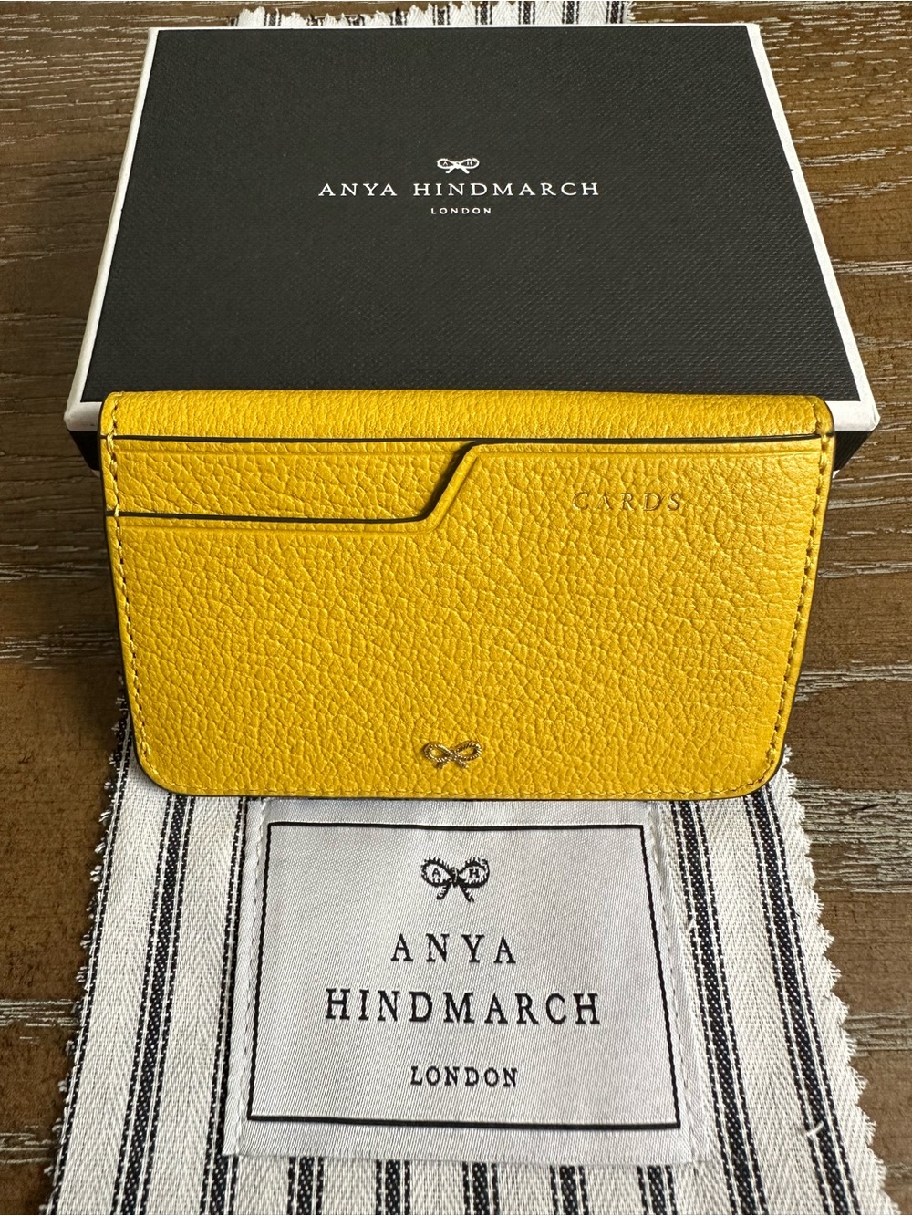 Anya Hindmarch envelope card case zany in yellow capra with mustard circus - Picture 2 of 3